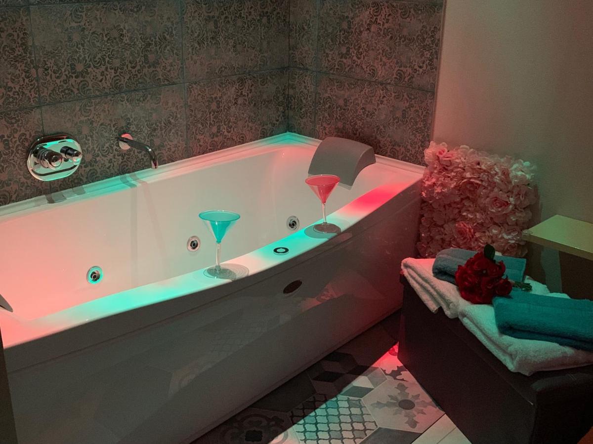 Manfredoniajacuzzi Bed & Breakfast