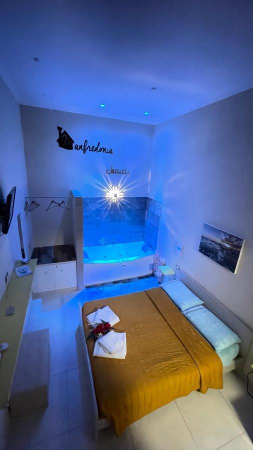 Manfredoniajacuzzi Bed & Breakfast *