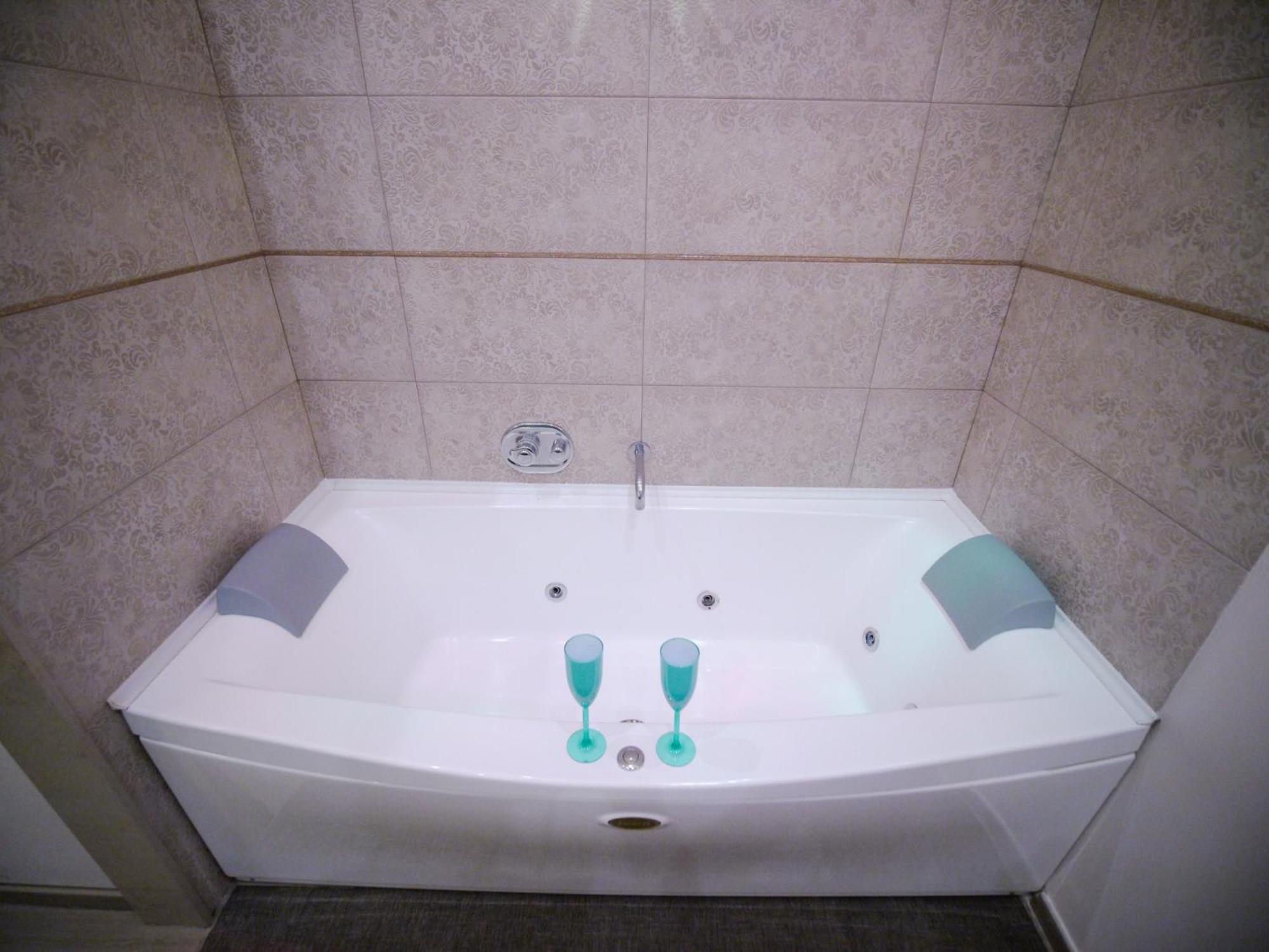 Manfredoniajacuzzi Bed & Breakfast *